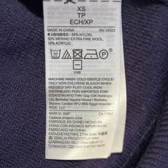 Women’s GAP chest stripe crewneck pullover sweater - Picture 5 of 6